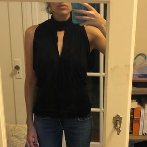 Turtleneck sleeveless top